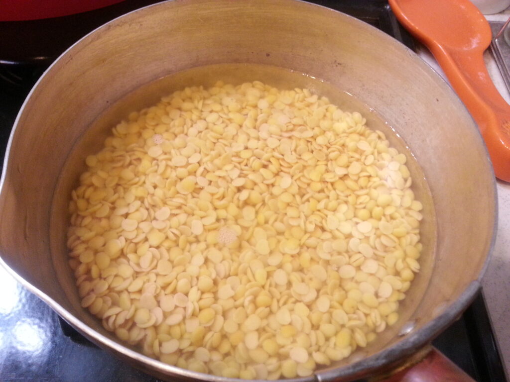 黄えんどう豆を炊いてみた