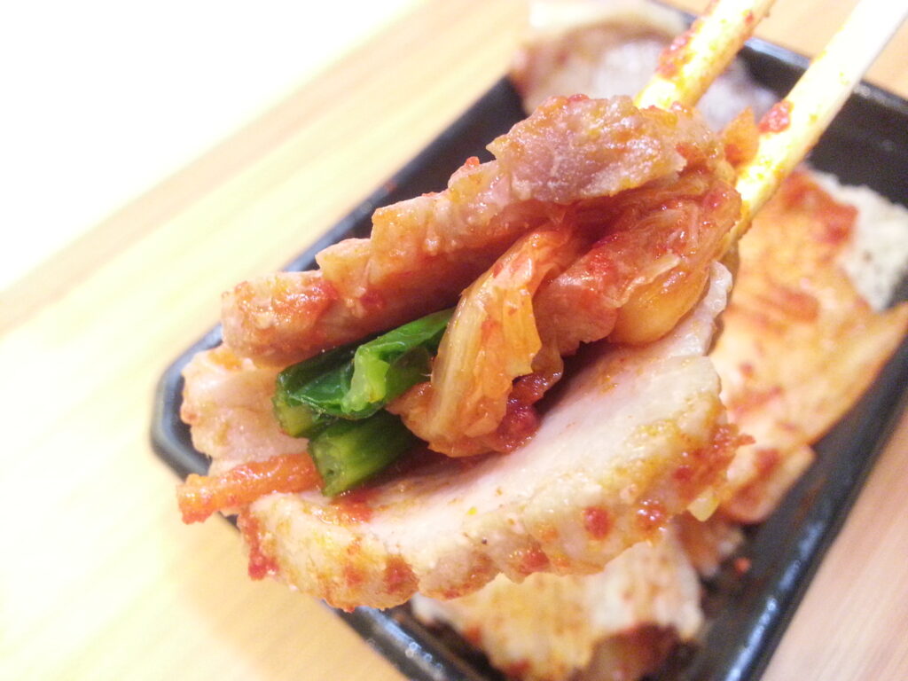 おつけもの慶「豚キムチDON」実食レビュー　豚とキムチと青菜